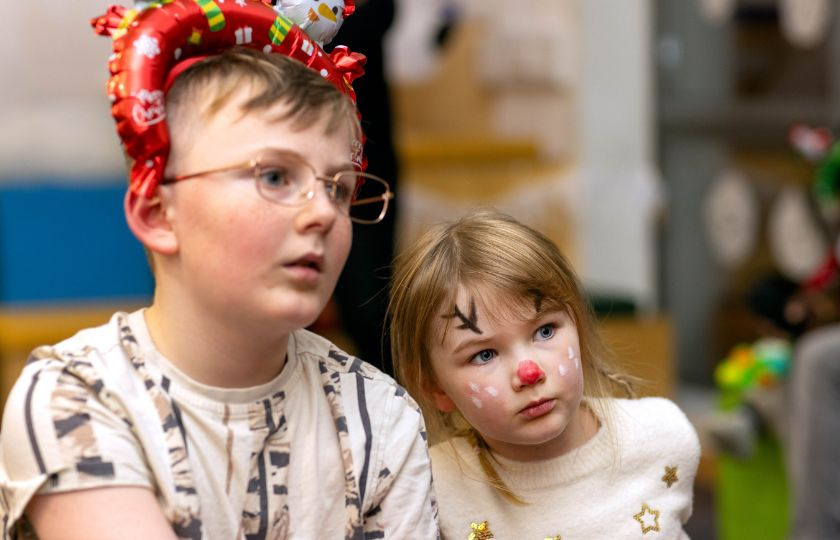 Ellie Mai (5) and her brother Darragh (9)