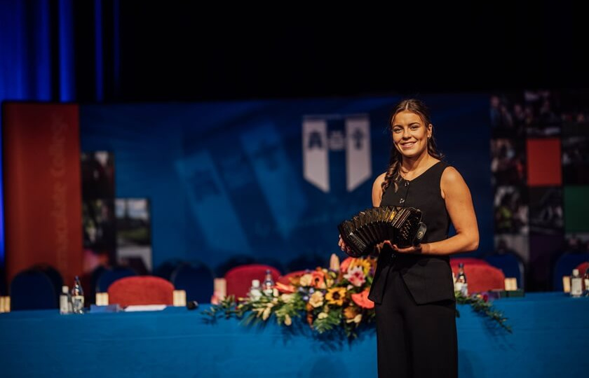 Rachel Mahony, the Ashling Murphy Memorial Entrance Scholarship recipient for 2024 performing at the MIC College Awards